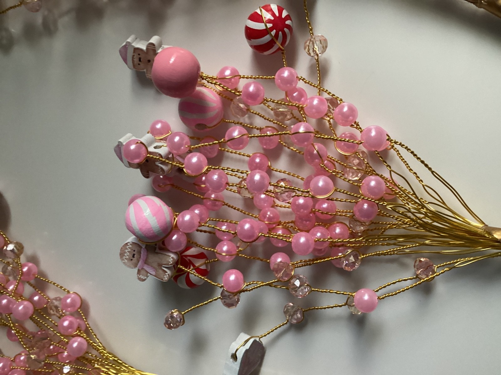 FLOWER WREATH ARTIFICIAL SPRAY STEMS WREATH or BOUQET PINK GINGERBREAD CHRISTMAS
