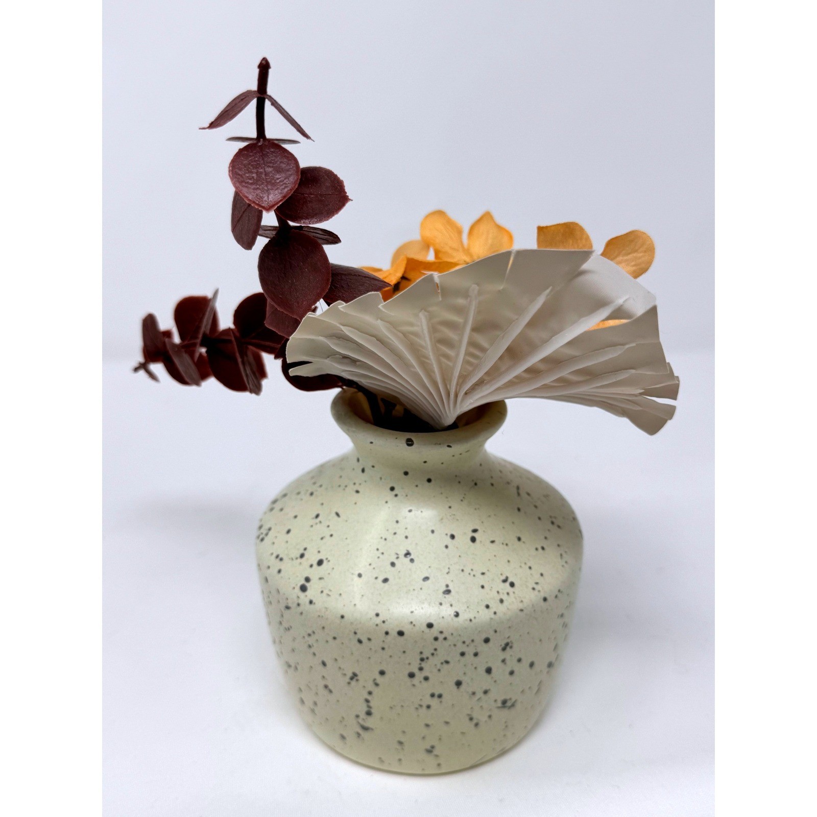IG Design Group Speckled Ceramic Bud Vase with Artificial Floral Arrangement