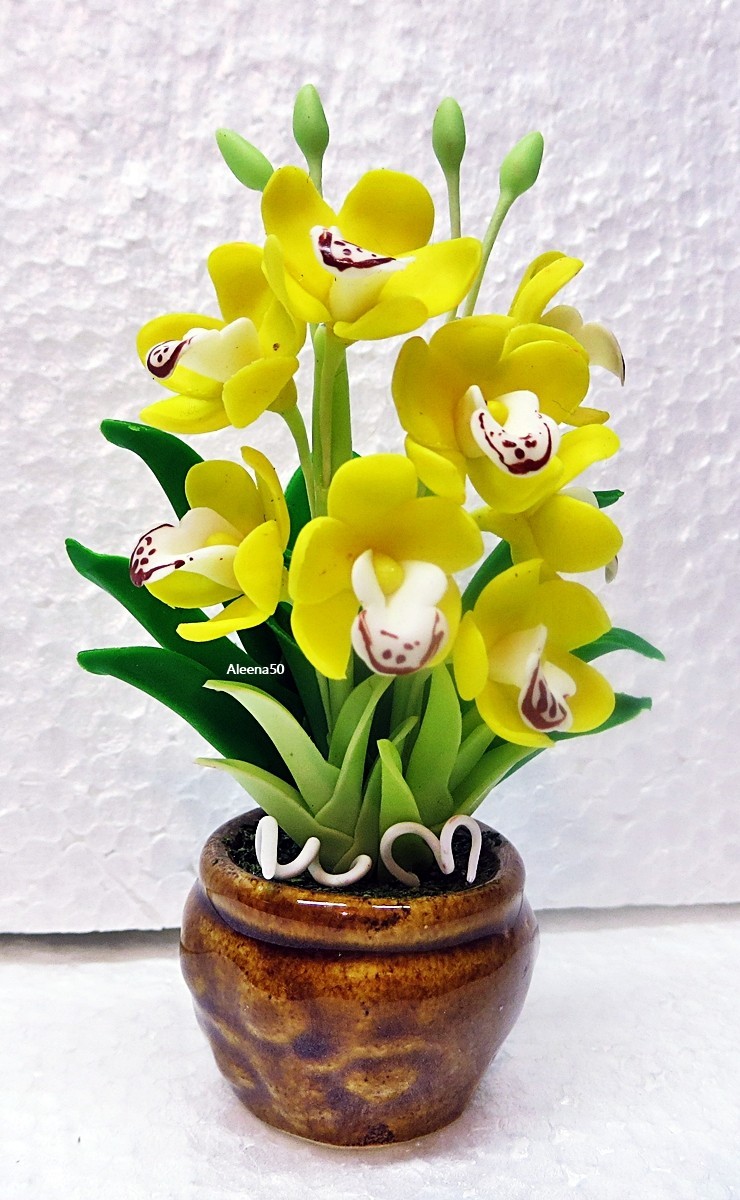 US Stock 4″H Handmade Air-Dry-Clay-Crafted Cymbidium Orchid Arranged in Pot