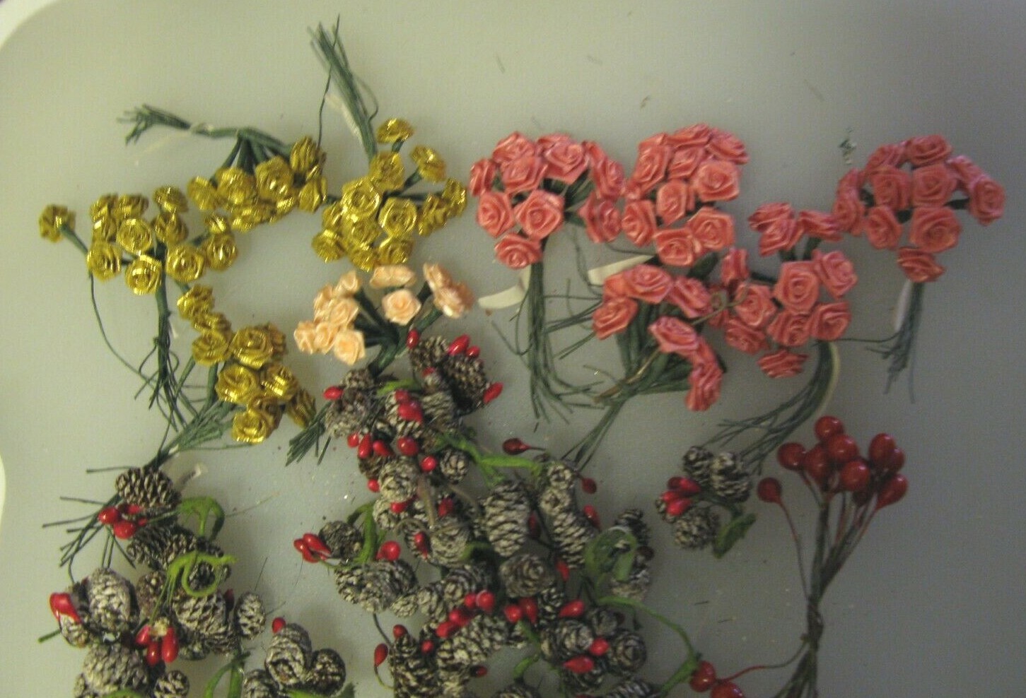 100+ Artificial Pink Gold Silk Mini Roses Pine Cones Flower Wedding Decor SO2