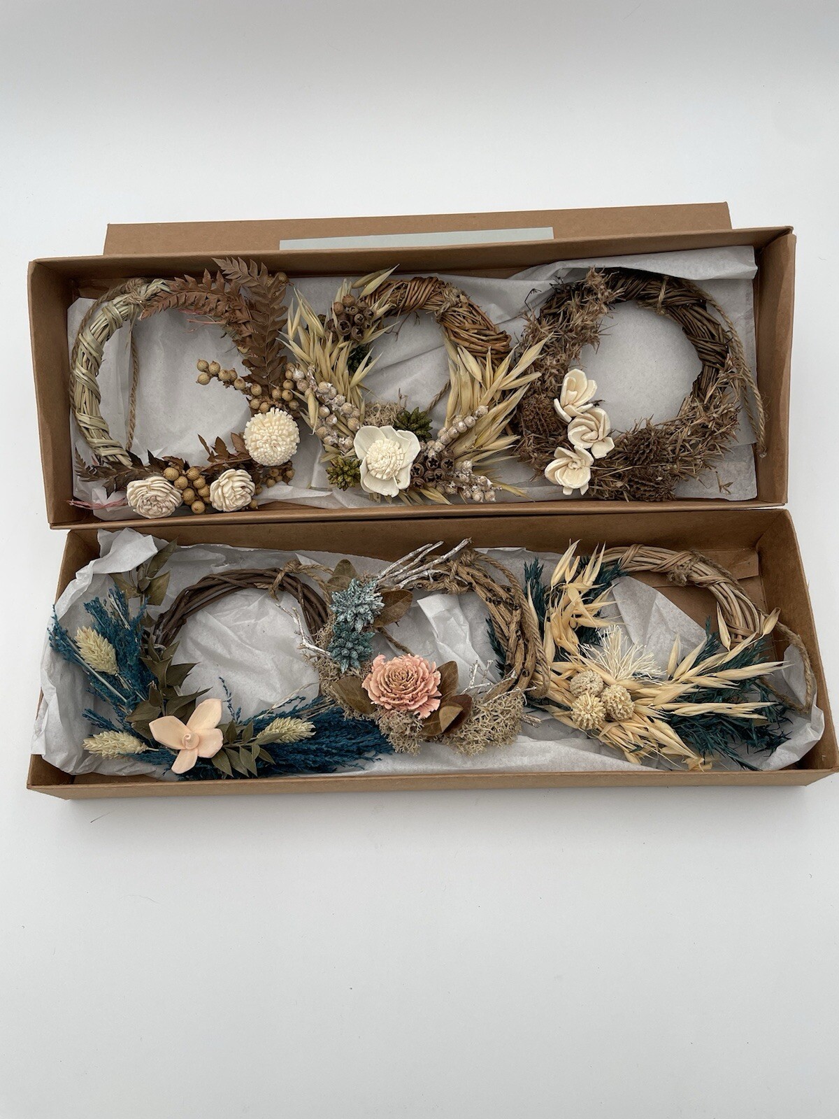 CLOVER BY JO dried flower wreaths set of 2