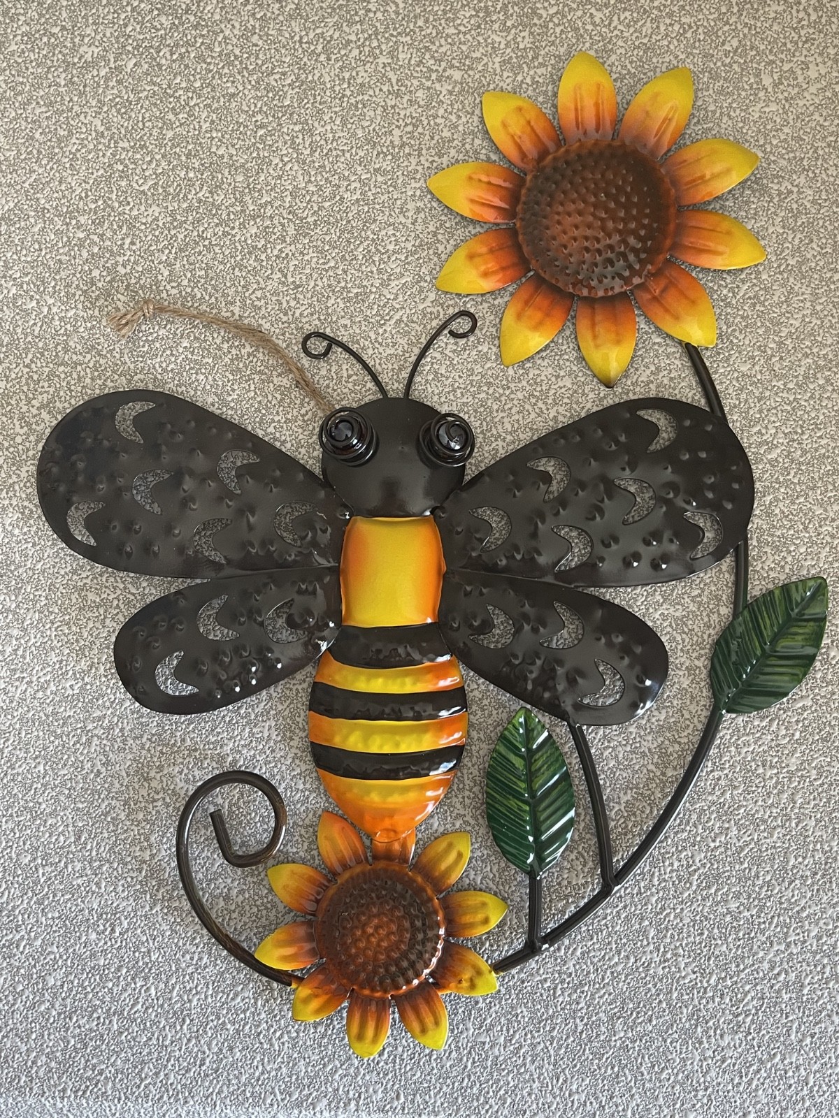 Bee 🐝 and Sunflowers Hanging Metal Wall Art or Wreath Decor Indoor Outdoor NEW