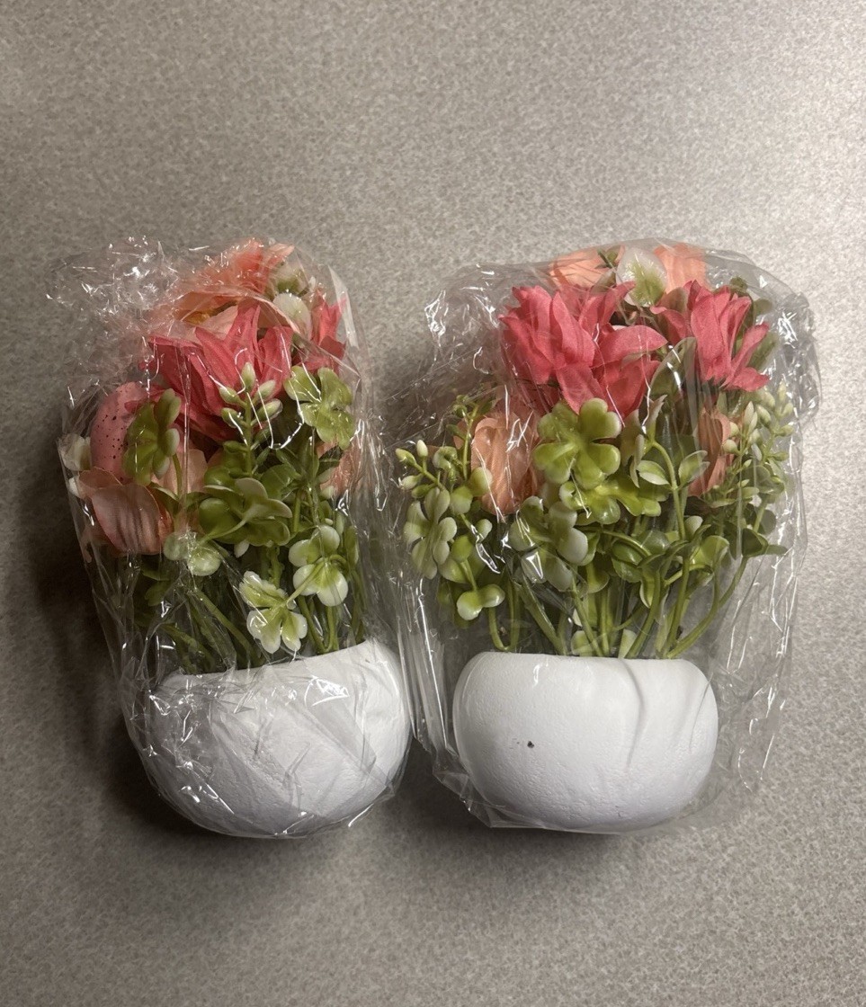 Set of 2, Wall Planter With Artificial Flowers, 3D,8W,20H;Home Decor . New , #38