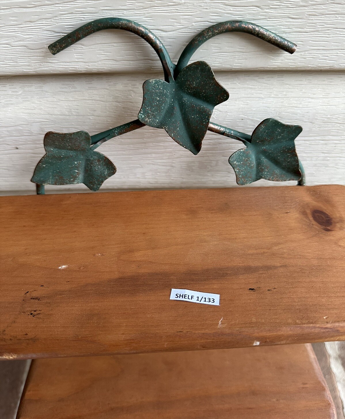 IVY WALL HANGING HOME DECOR METAL W/GOLD ACCENTS + SOLID WOOD BASE