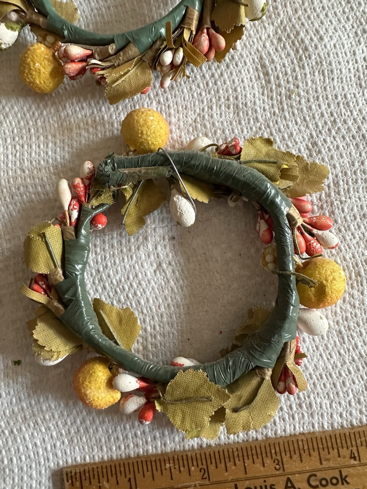 Pair Mini Small Vintage 4” Wreaths Wall Decor Artificial Fruit Berries Flowers
