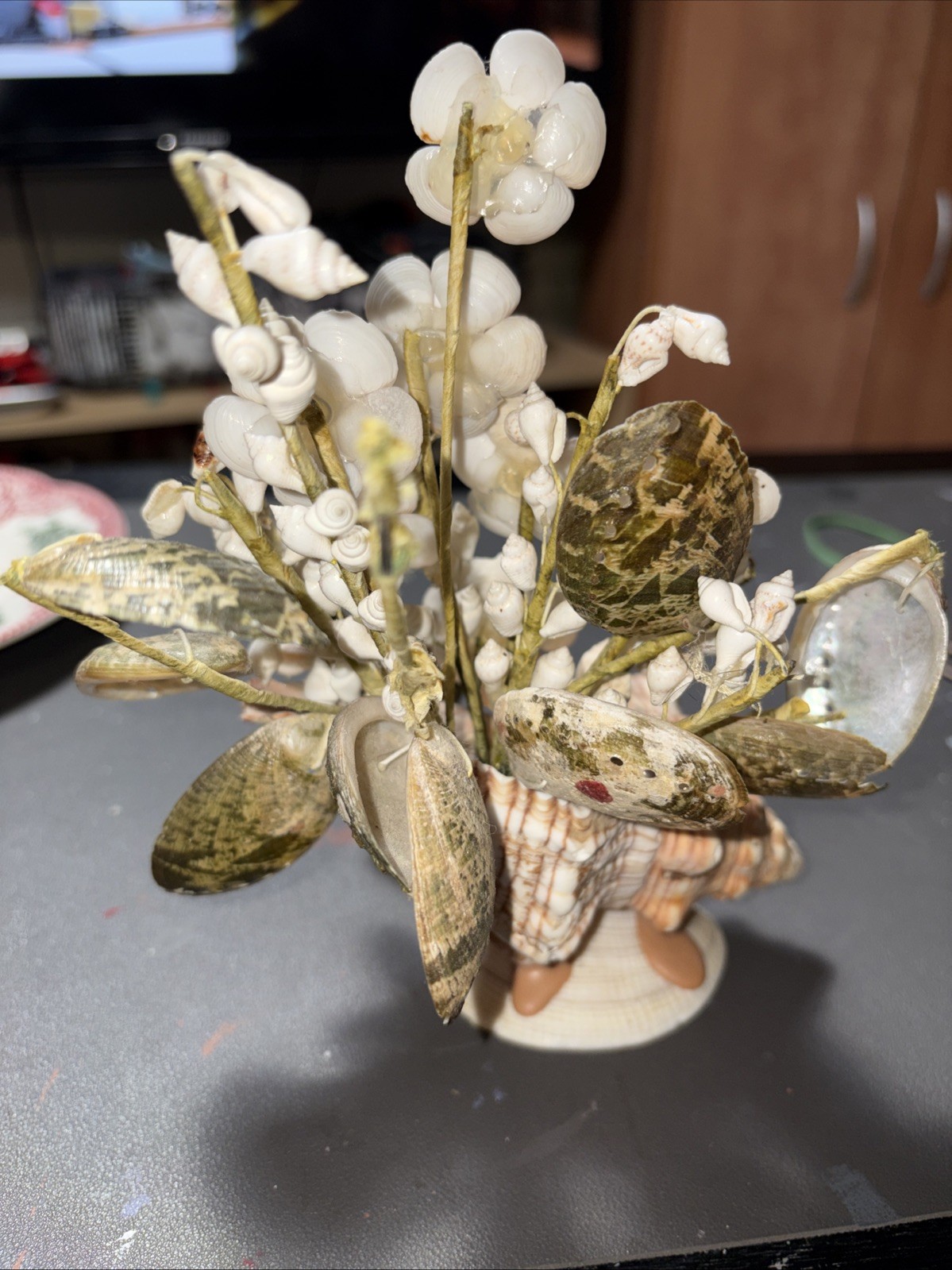 Vintage Sea Shell Bouquet of Flowers Floral Arrangement Kitsch Rare.