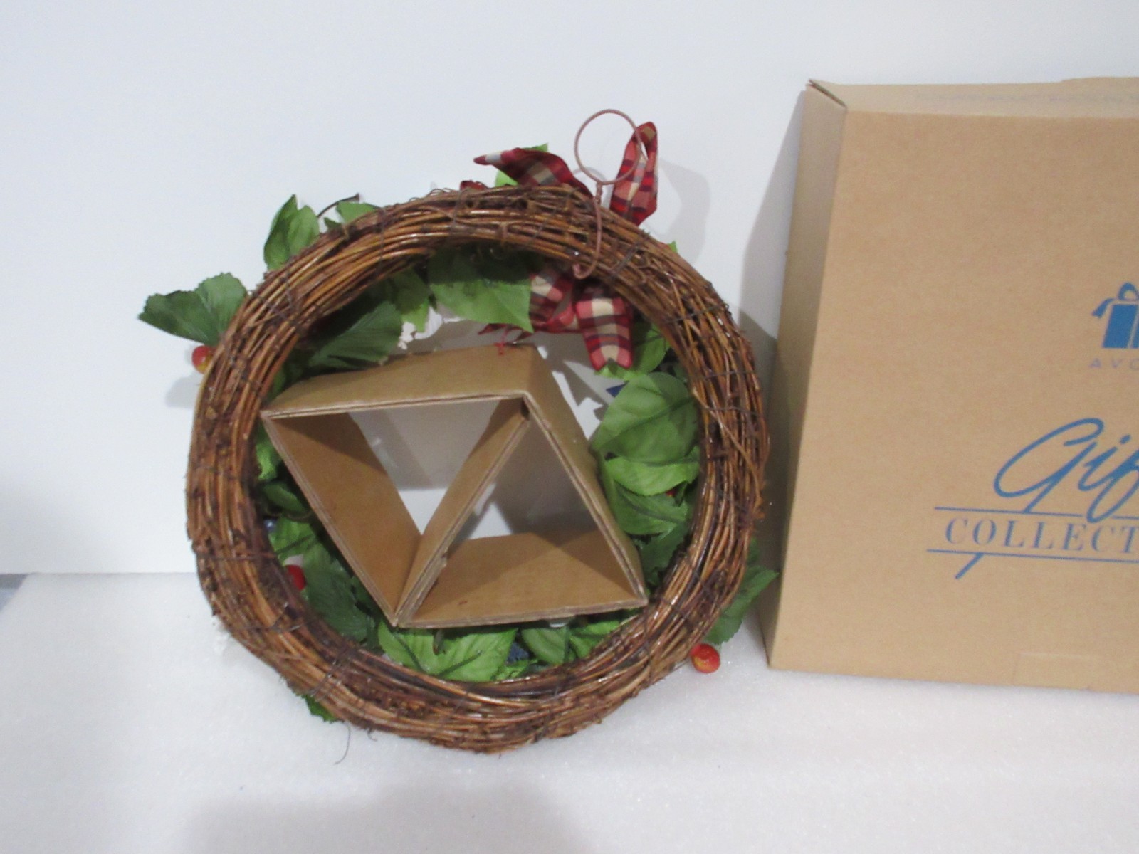 Vintage Avon Americana Patriotic Wreath | Summer July 4 | NIB 2002 Retired HTF