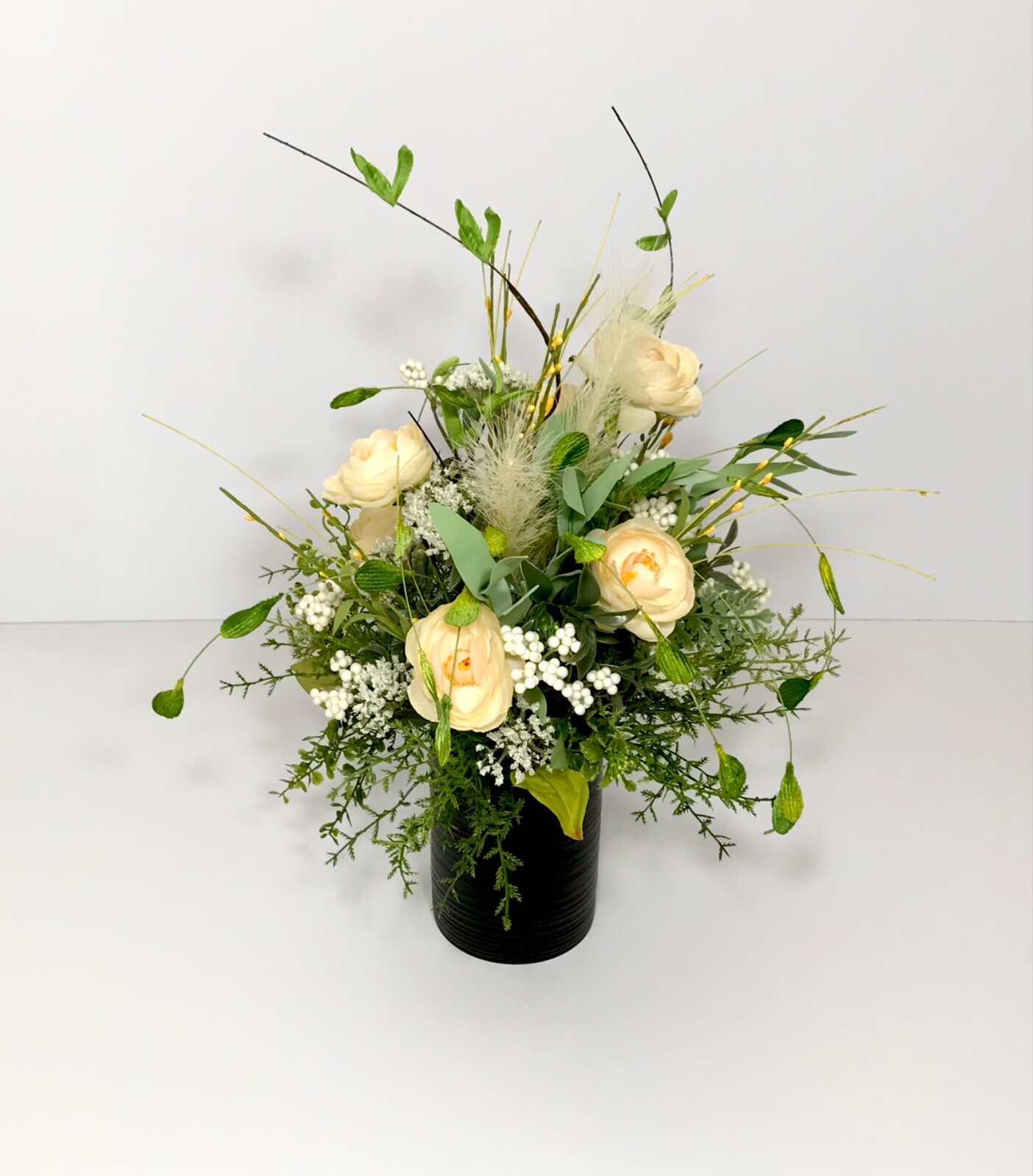 YELLOW RANUNCULUS FLORAL GREENERY ARRANGEMENT CONTEMPORARY CENTERPIECE GIFT NEW