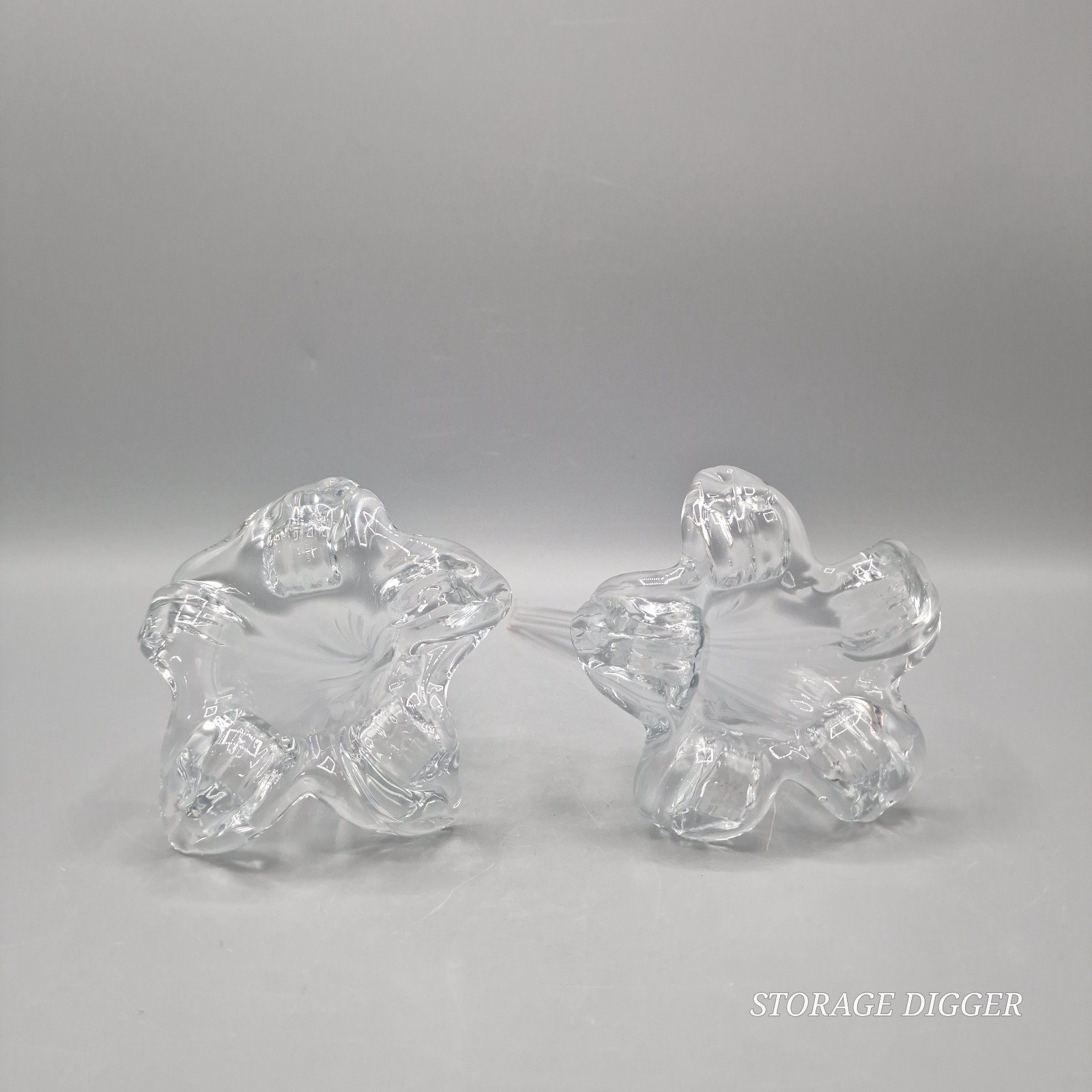 Vintage Set of 2 Clear Glass Blooming Lily Flower Hand Blown Glass Decor 7″ Long