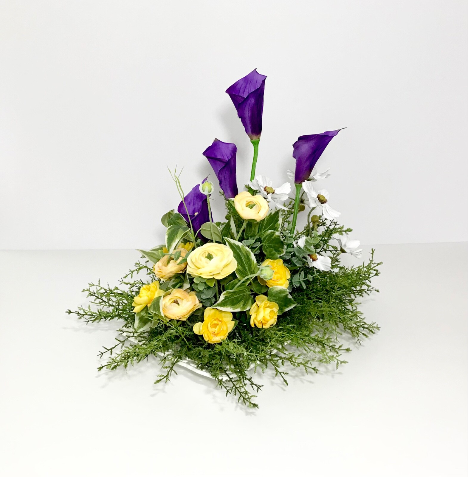 PURPLE CALLA LILIES WHITE YELLOW FLOWERS CENTERPIECE ARRANGEMENT DECORATION NEW