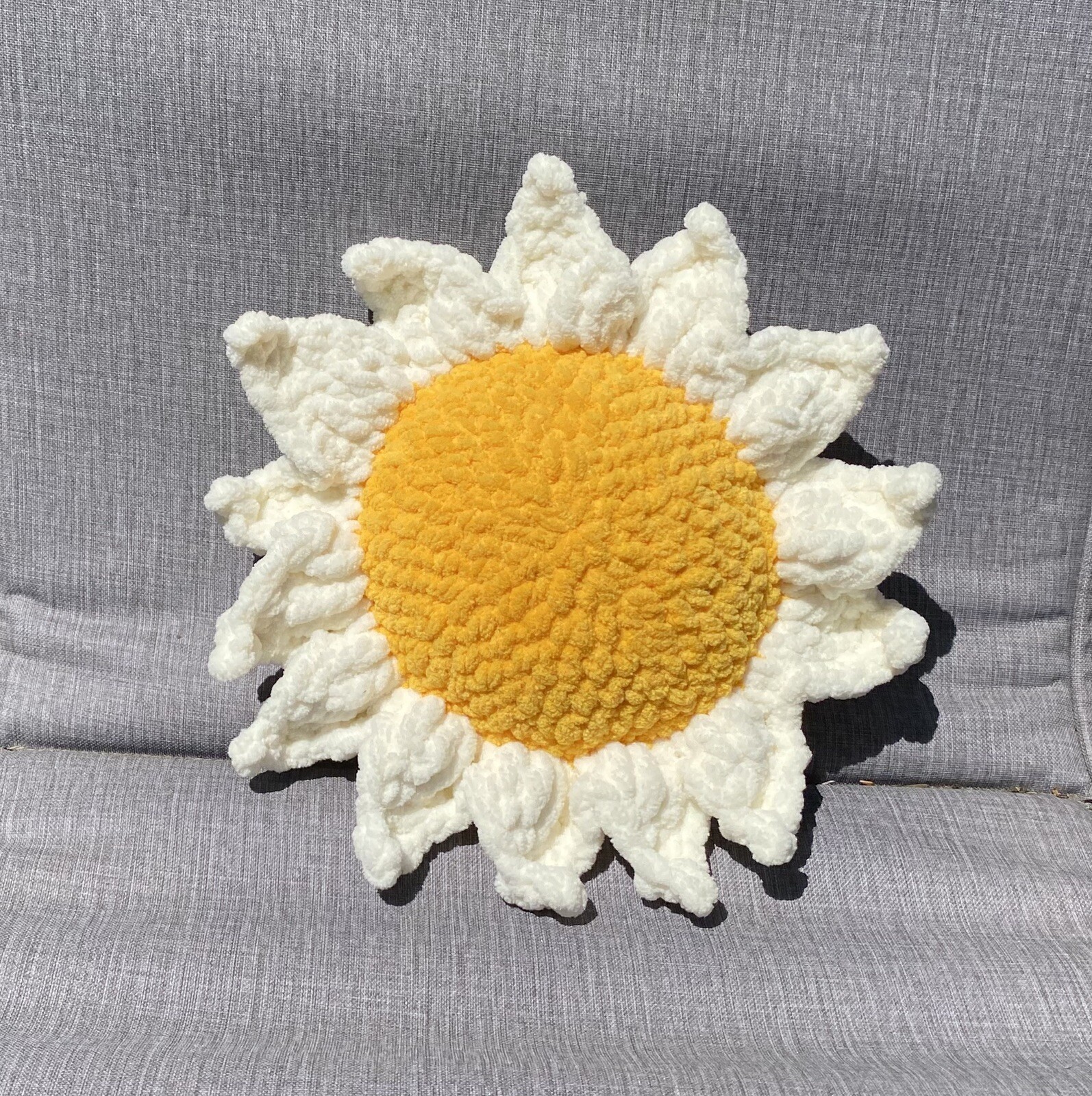 Cottage Style Farmhouse Summer Flowers Pillows Daisy Bowl Filler Tiered Tray