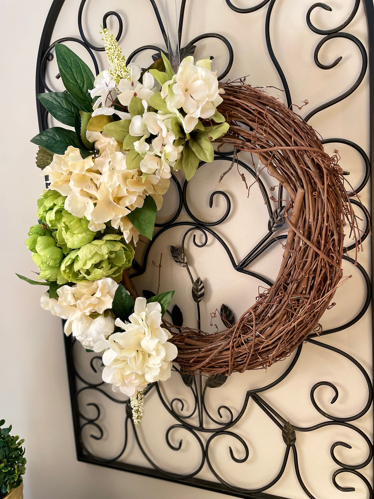 WREATH OBSESSION IN LIME DELIGHT
