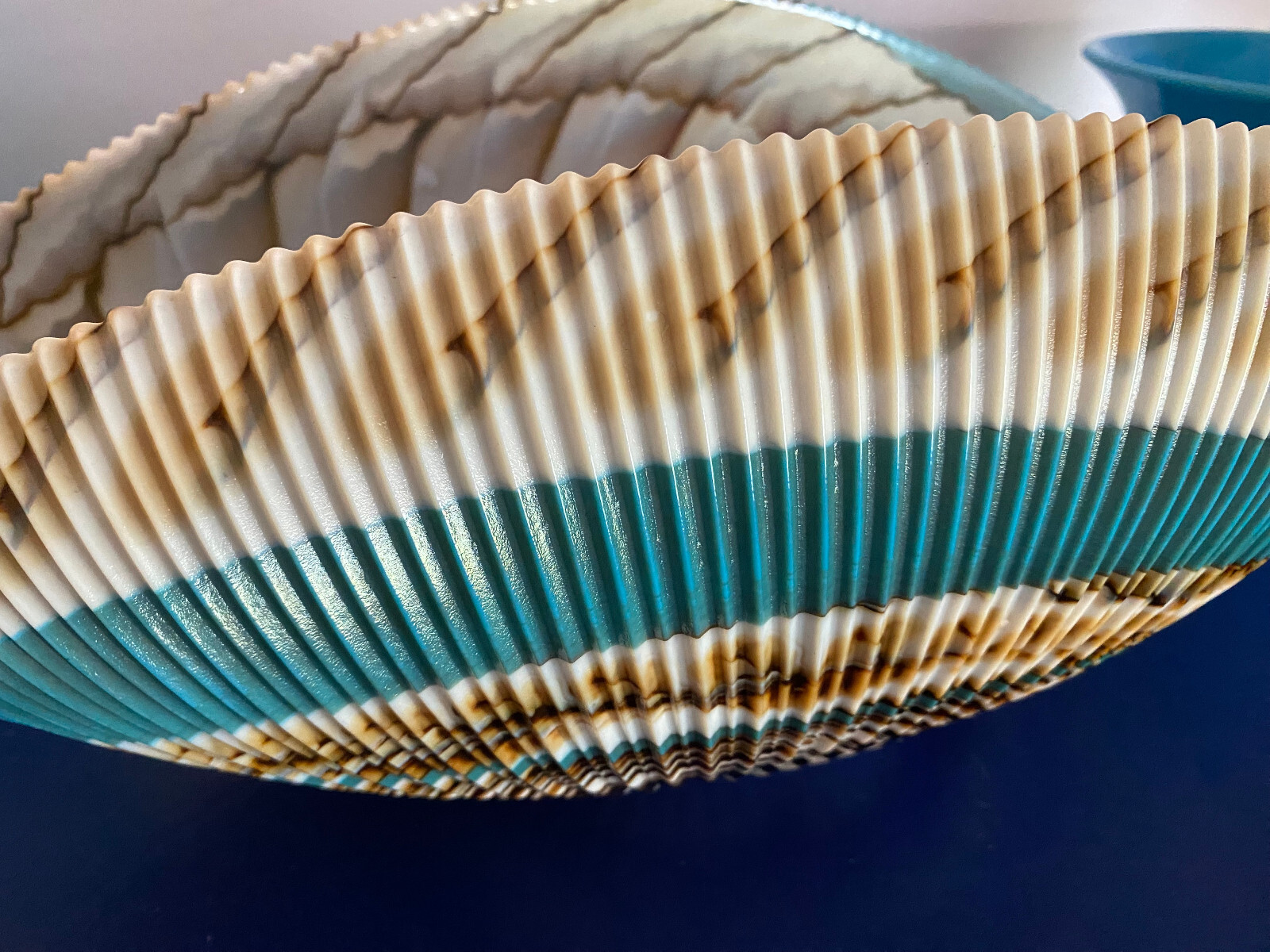 Native Trails Murand Glass Vessel Shell Large 16″ Long And 7 1/2″ Wide 7″ Tall