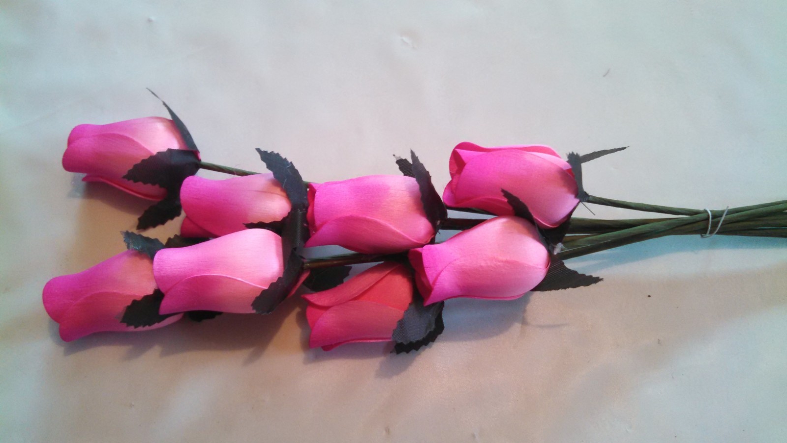 Small Bud Wood Roses – (Various Pink Colors)