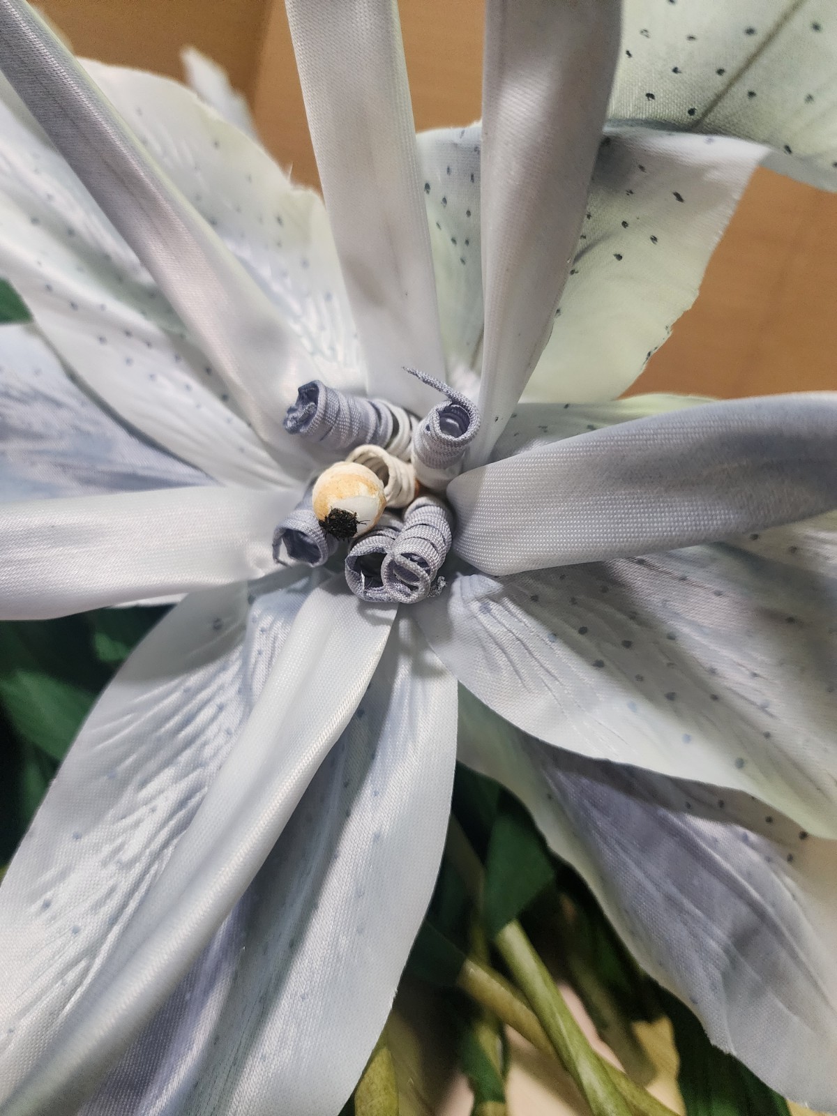 22 Large 16″ Wired Bendable Stemmed Gray Blue Green Flowers for Crafts or Decor
