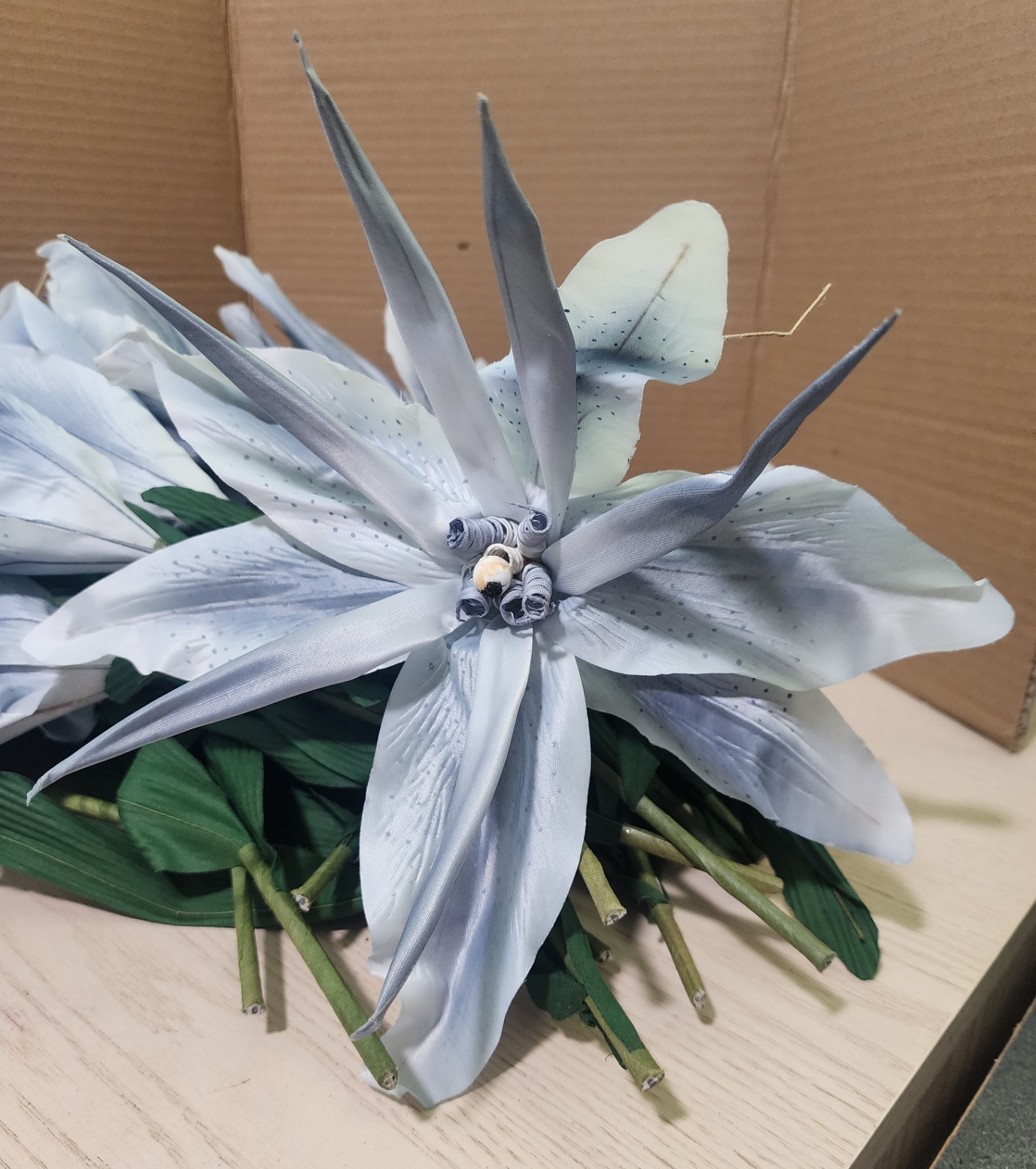 22 Large 16″ Wired Bendable Stemmed Gray Blue Green Flowers for Crafts or Decor