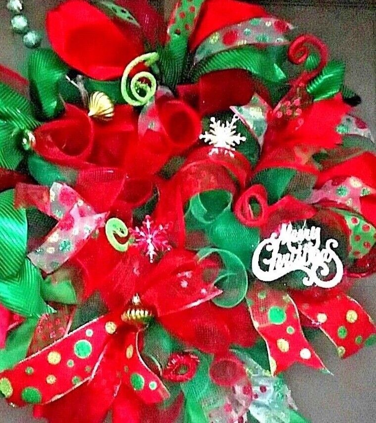 Handmade Christmas Wreath with Lights, 24″ Deco Mesh, Red/Green Door Decor