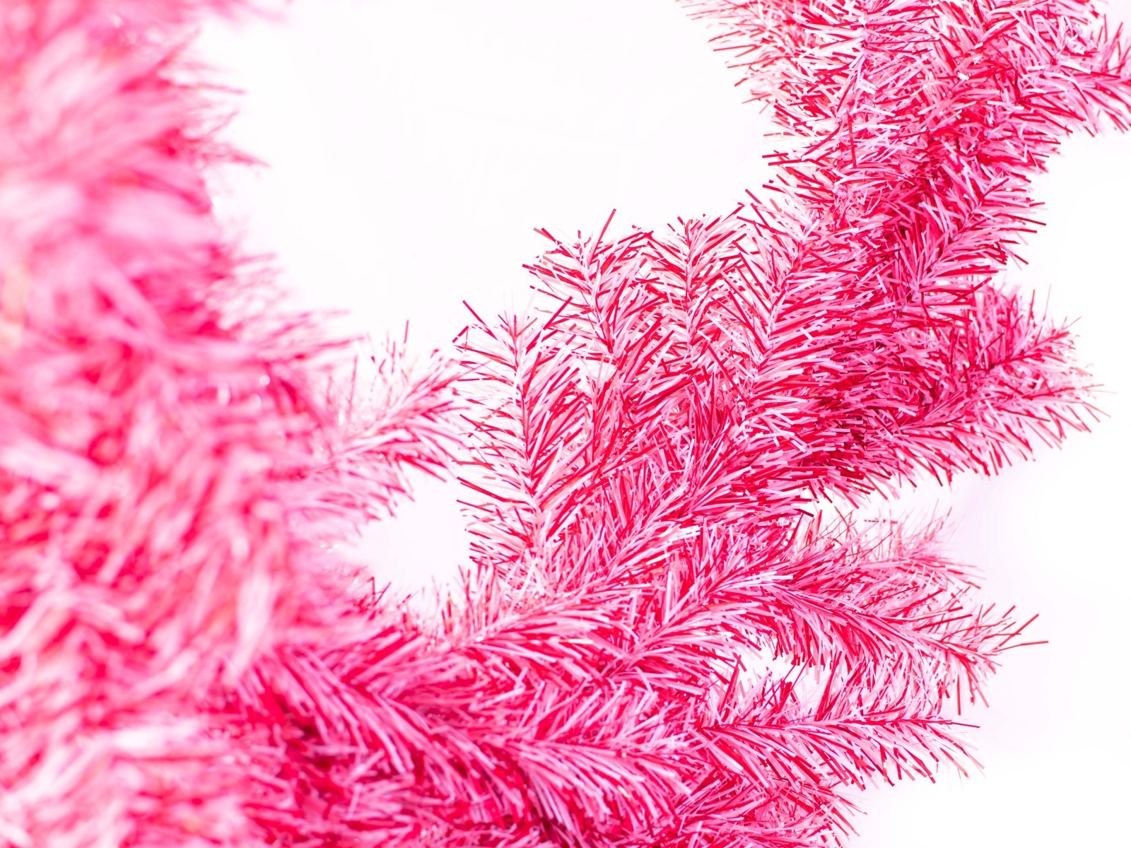6FT Pink Valentine’s Day Christmas Garland Pink Tinsel Brush Home Decor