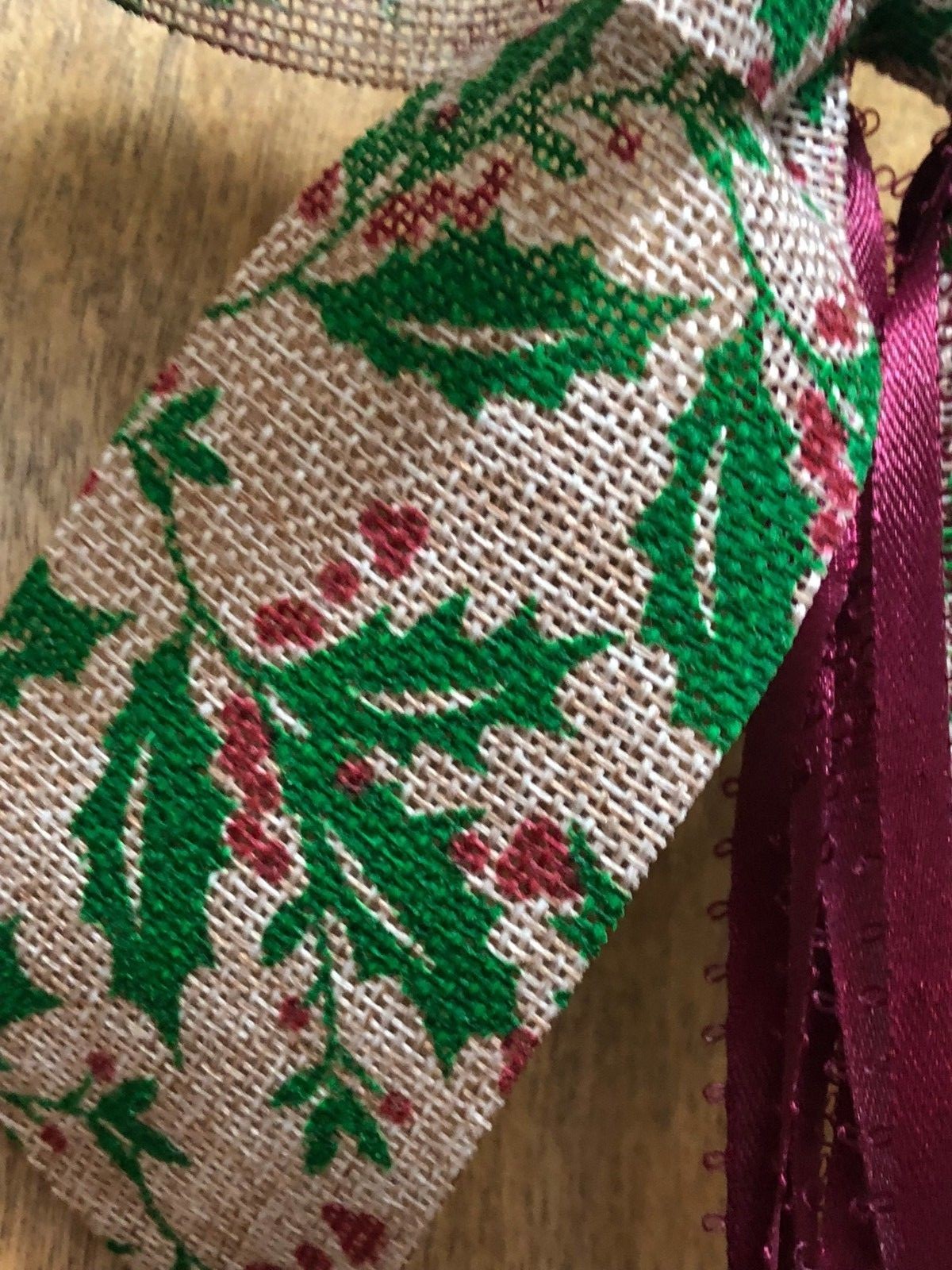 *Christmas Pinecone Tear Drop Door Swag Wreath Burlap Bow Holly Berry Snowflakes