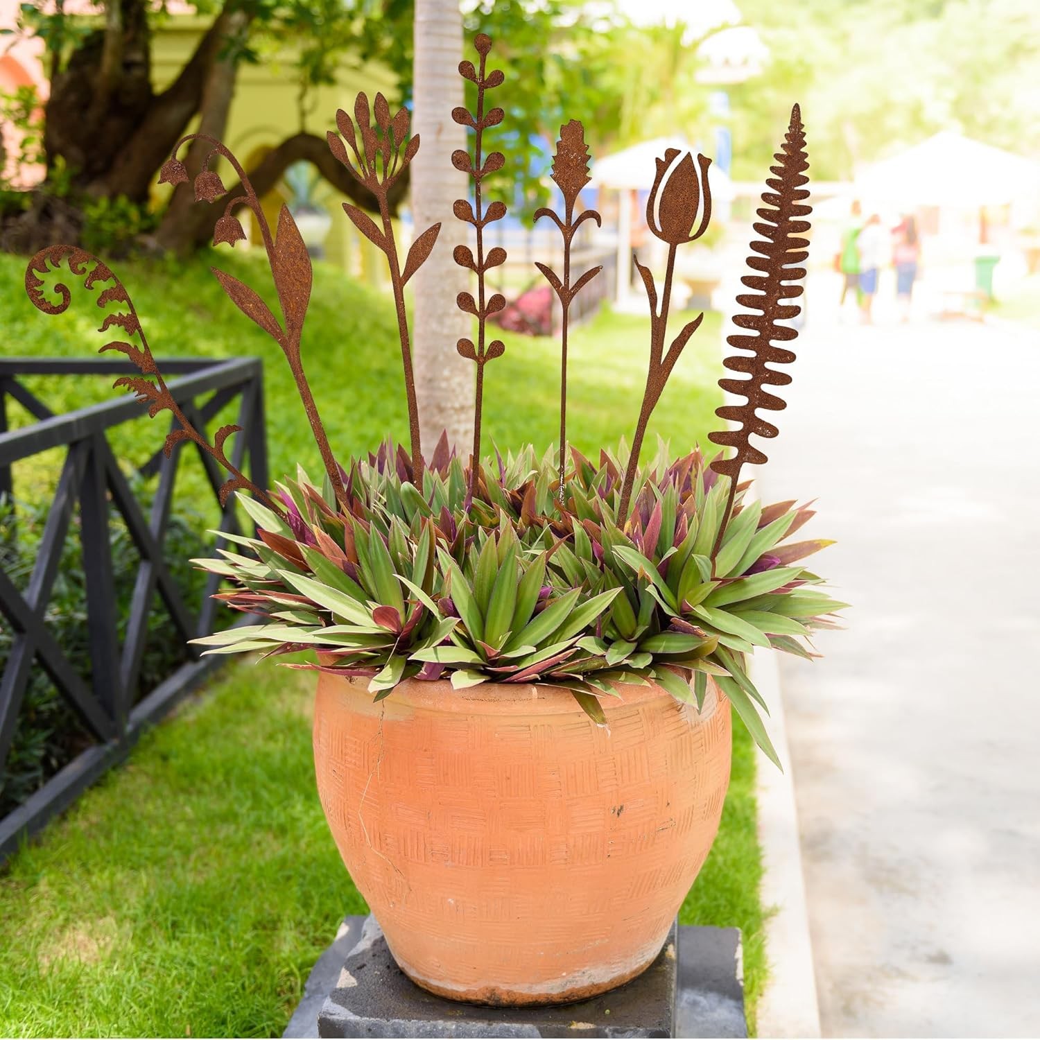 12 Pieces Rustic Metal Flowers & Plants Garden Stakes Rusty Plant Shaped