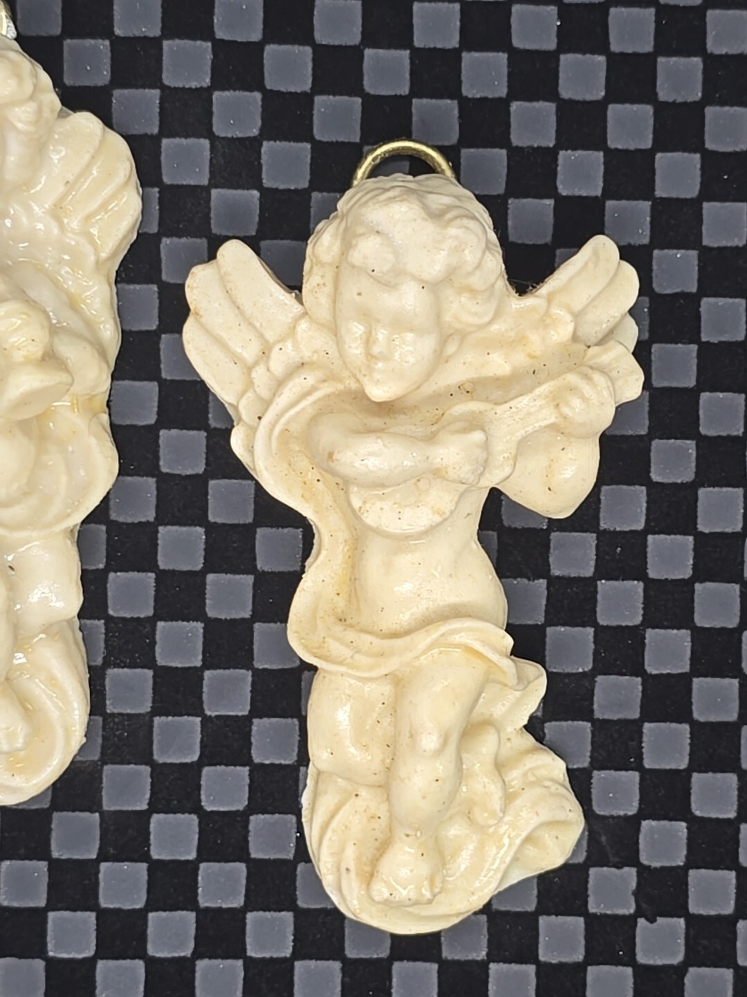 SET OF 2 WALL HANGING HOME DECOR Angels Cherubs. New With A Vintage Look MINT!