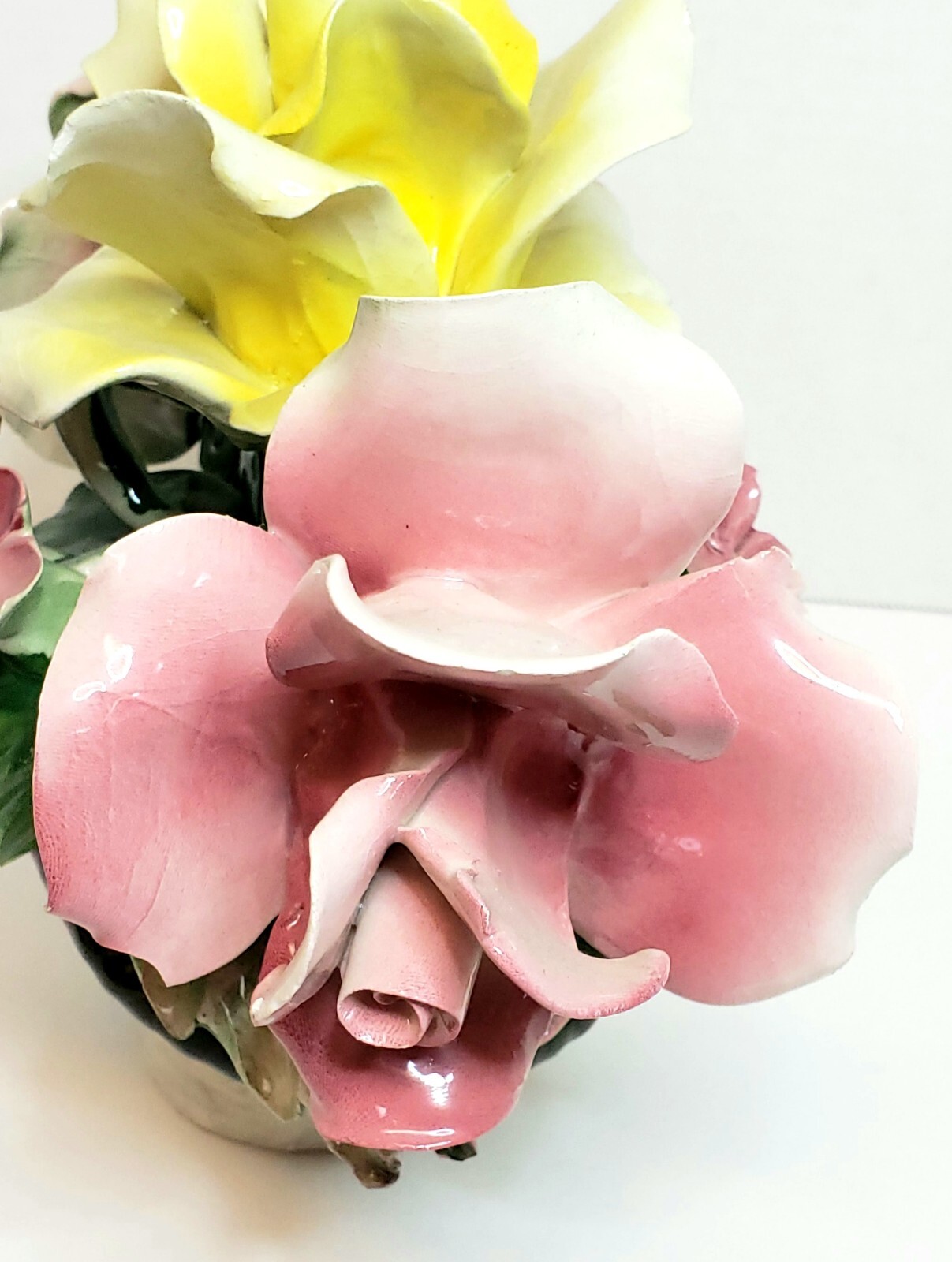 Vintage Capodimonte Italy Floral Basket Porcelain Pink Yellow Roses 10.5x7x7.5″
