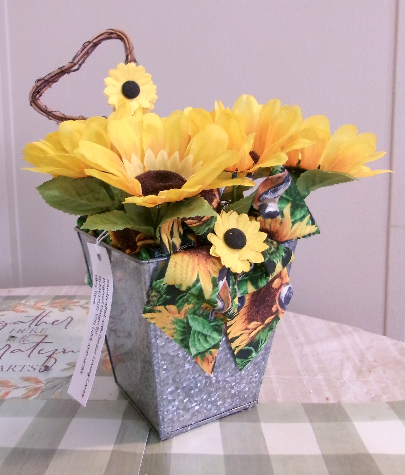Sunflower Arrangement Centerpiece Country Decoration Heart Floral Accent New USA