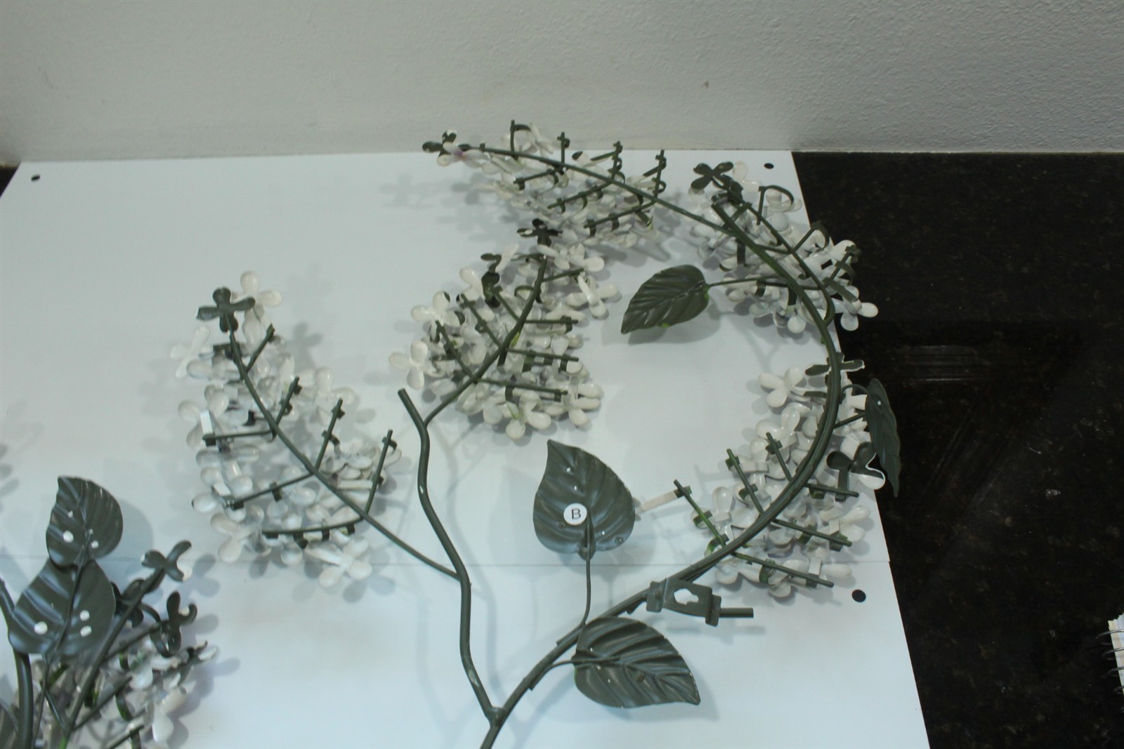Vintage Floral Wall Decorations Metal Green Leaves With Purple Flowers 2 Pieces
