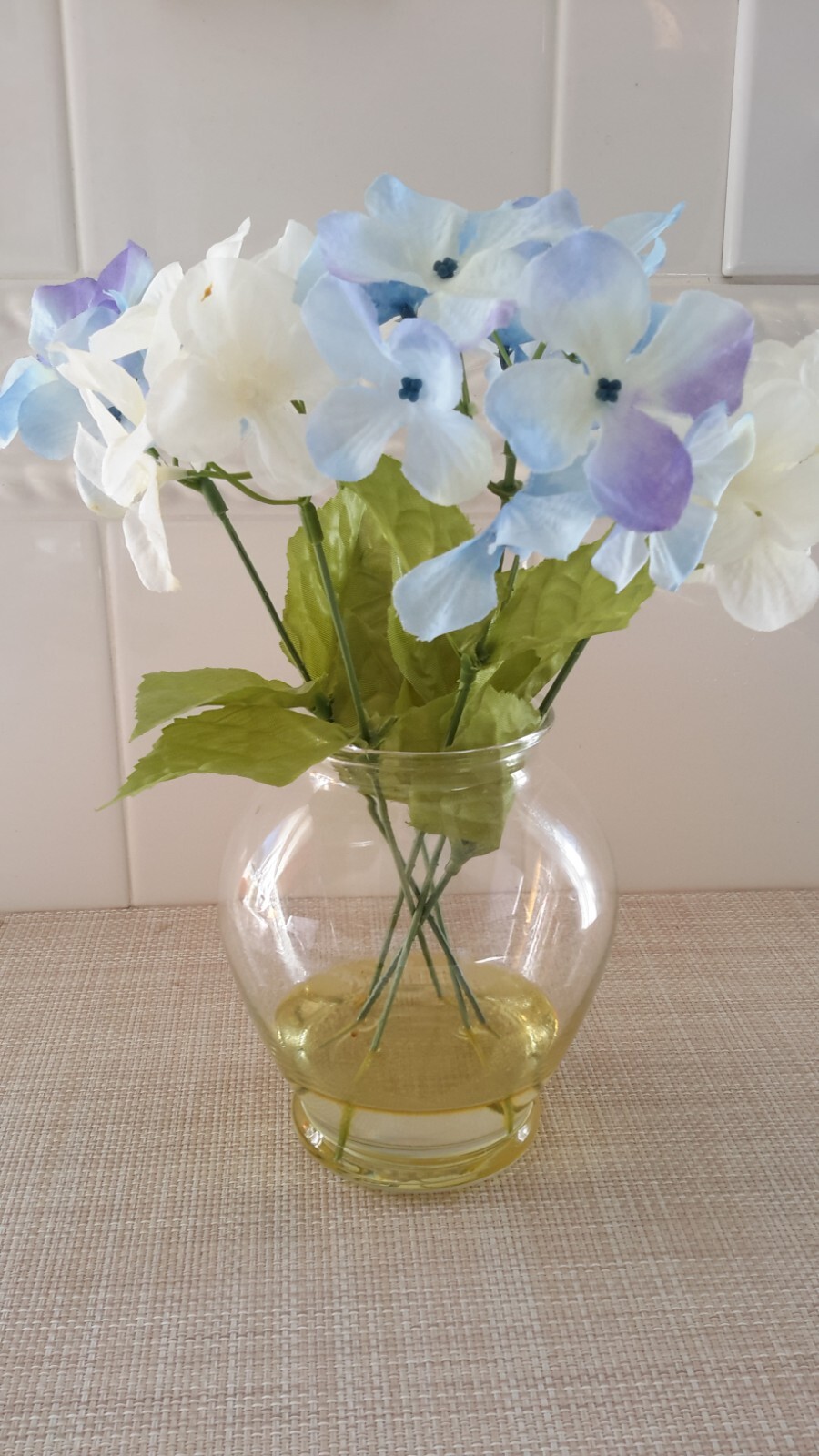 Artificial White/Blue Flowers in Vase with Faux Acrylic Water 11′ Tall DIY