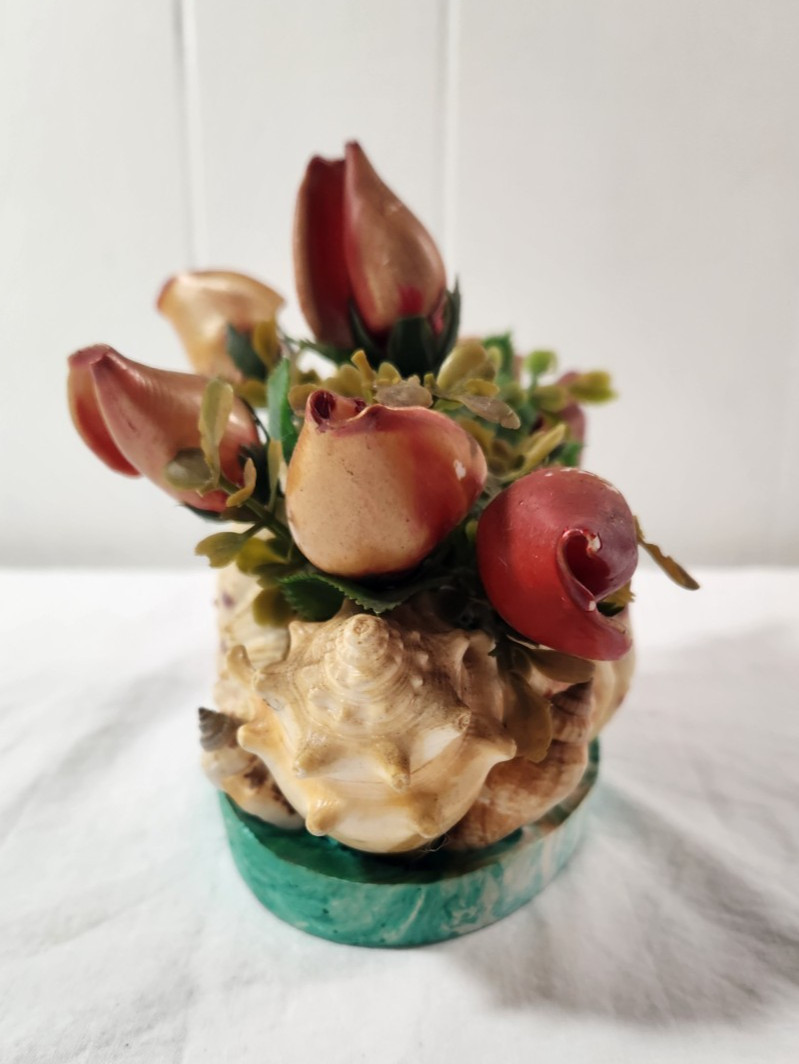 Seashells Flower Bouquet Centerpiece Floral Arrangement Ruffle Clam Shell VTG