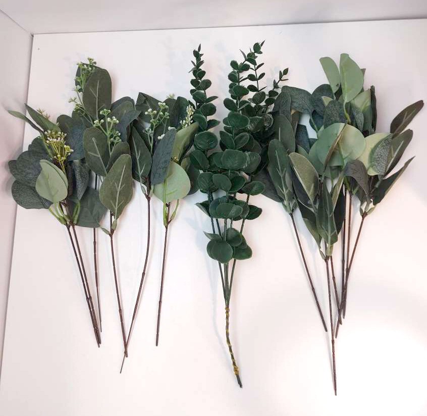 18 Pcs Mixed Eucalyptus Leaves Stems Bulk Artificial Silver Dollar Eucalyptus