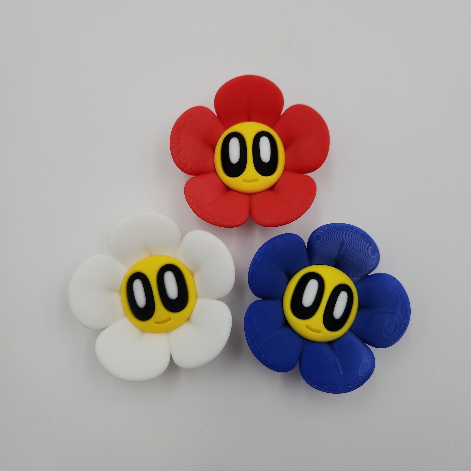 3D Printed Flower Magnets Multicolor 3 Piece Set Holds 2+ Pieces of Paper