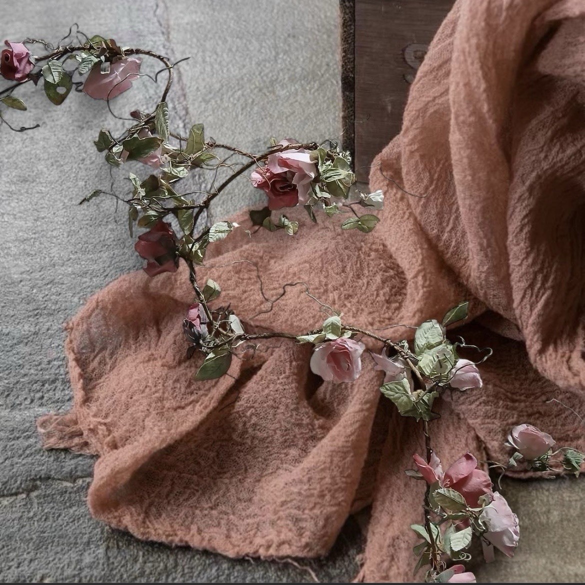 Vintage Dusty Rose Floral Garland 8.5 Ft Velvety Rose Vine Cottagecore Decor