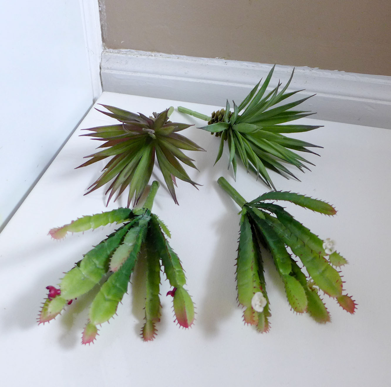 4 Artificial Mini Plants Agave Gladiolus Blooming Cactus Succulents Grass