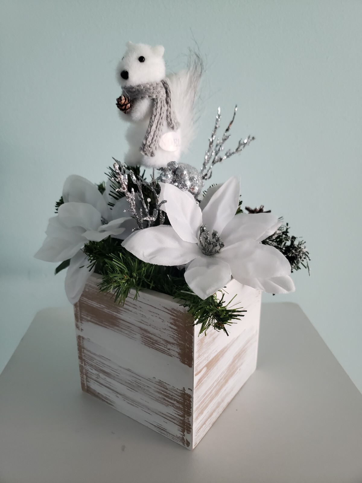 Christmas Rustic Farmhouse Floral Arrangement Decor In Wood Box White Silver
