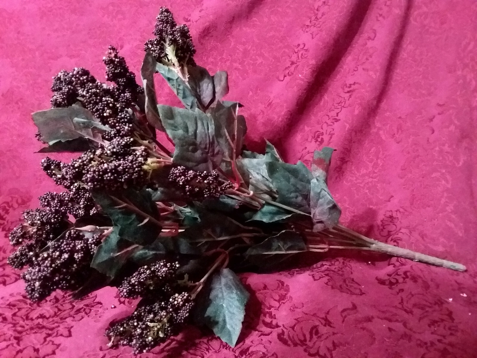 Home Interiors Dark Purple/ Mulberry Seed Cluster Bush /NEW/FREE SHIPPING
