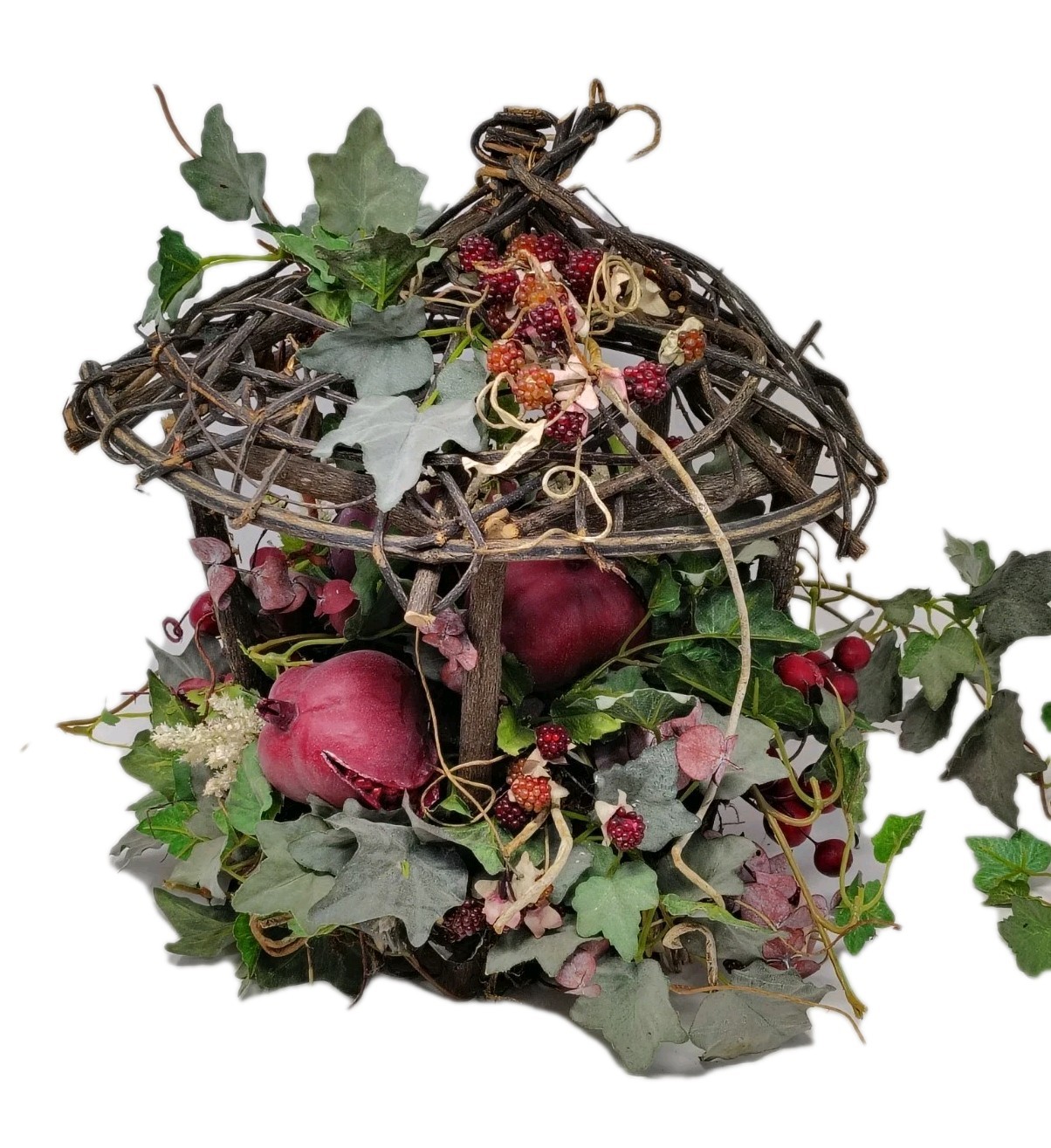 Hanging Wicker Twig Basket Faux Vine Berry Floral Arrangement Gazebo Bird Cage