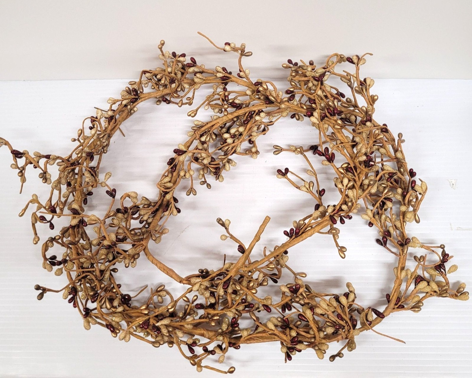 Garland Pip Berries Red Gold Frosted Tan 65″ Vine Farmhouse Primitive Decor