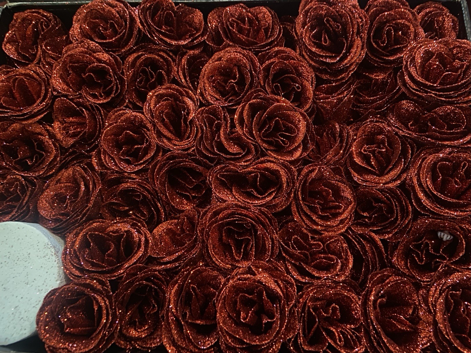 Luxe Eternal Red Roses Set
