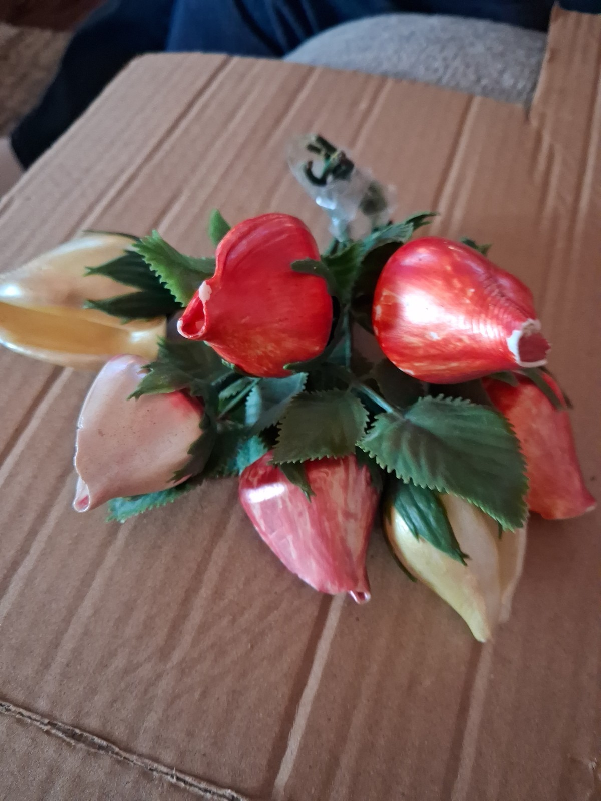 Handmade Hand Pained Stem Sea Shell Rose Buds Flowers Set of 7 Home Decor