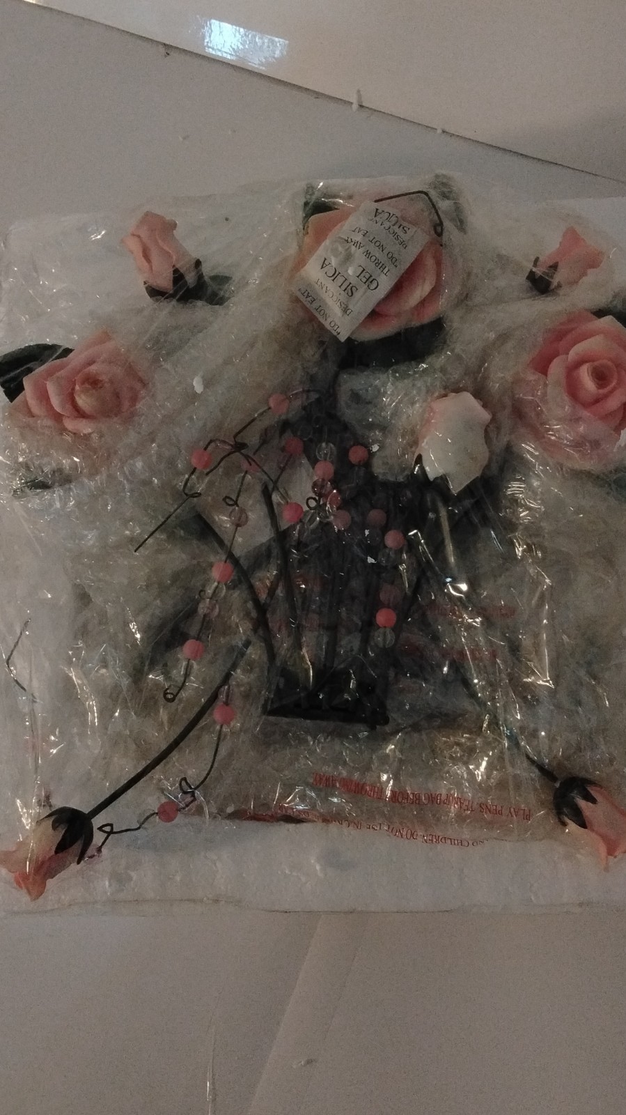 W.M.G Artificial Rose Wall Art Arrangement Pink Roses with Green Ribbon