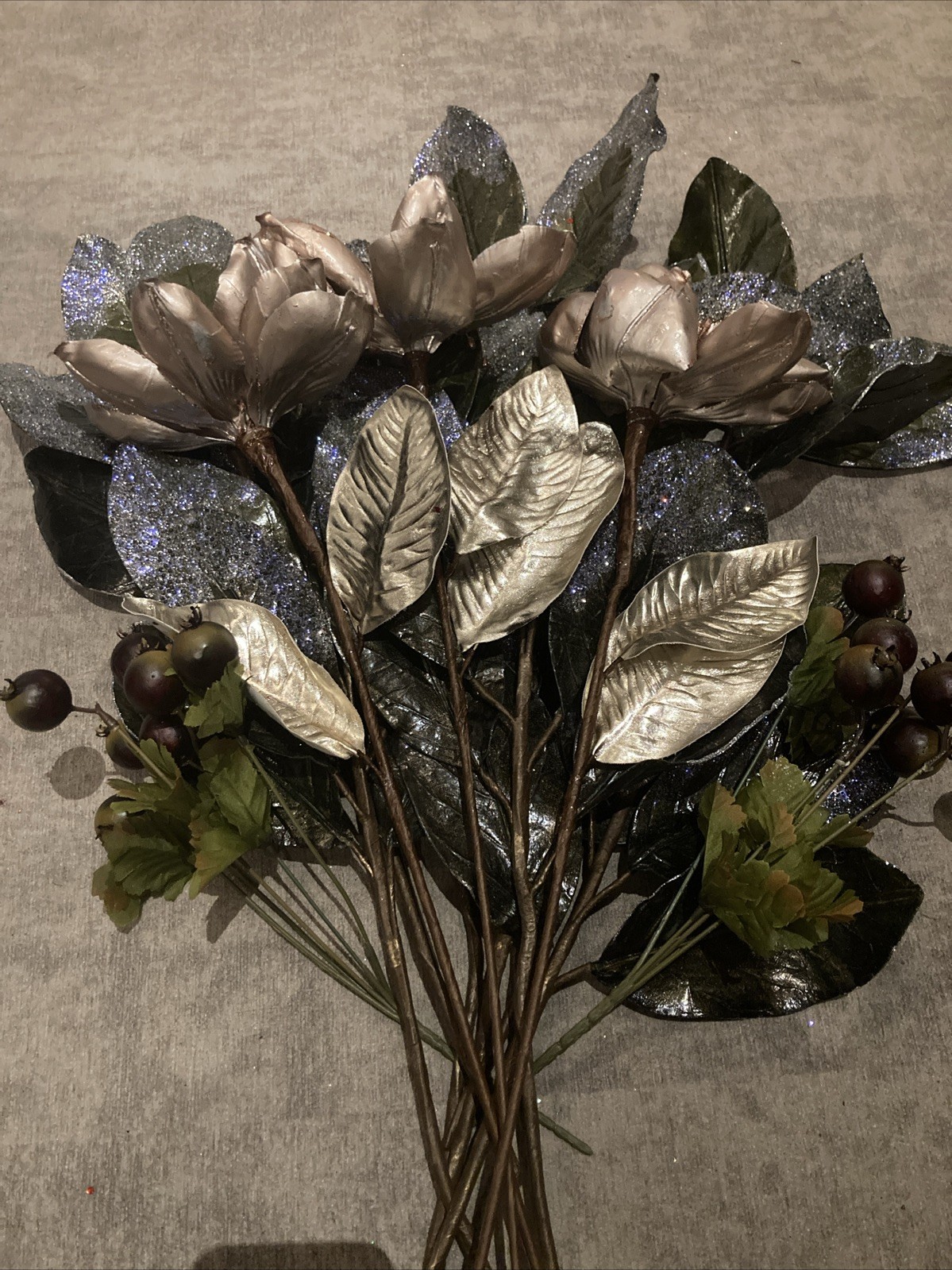 Holiday Floral Magnolia Leaves & Flowers (13 Stems) Grn/Slvr/Wht/Gold Christmas