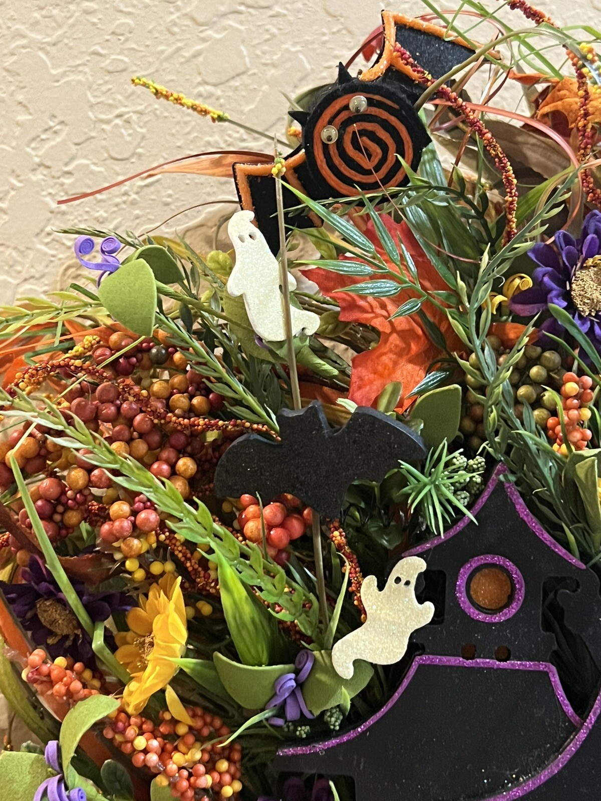 Haunted House Halloween Wreath EUC