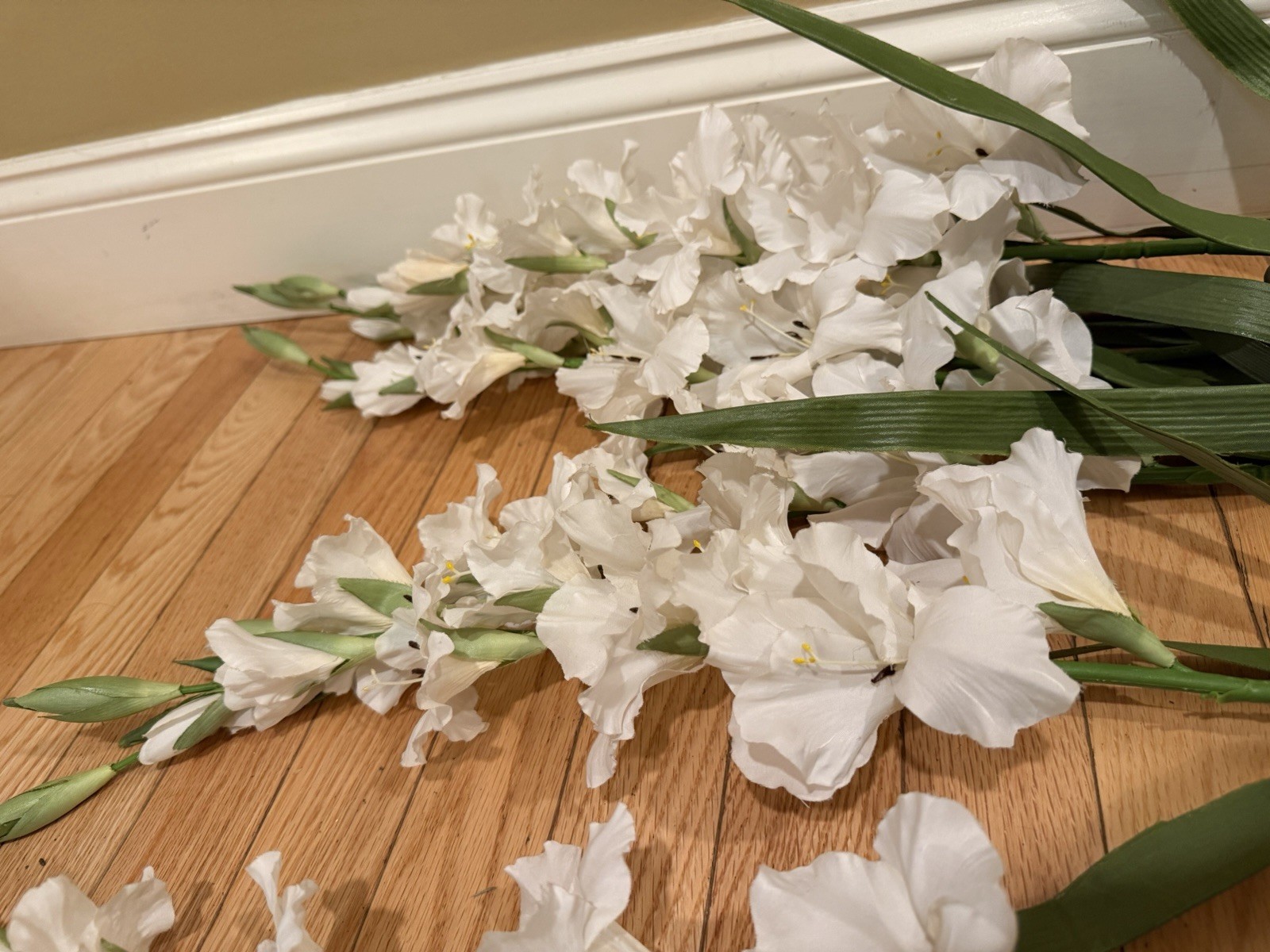 Artificial Flowers Pink & White Gladiolus 30” – 14 piece bundle
