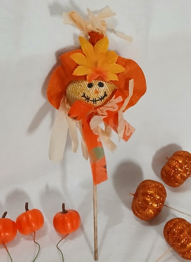 Fall / Autumn / Harvest Time / Halloween Bouquet Add Ins Decoration 8 Pieces