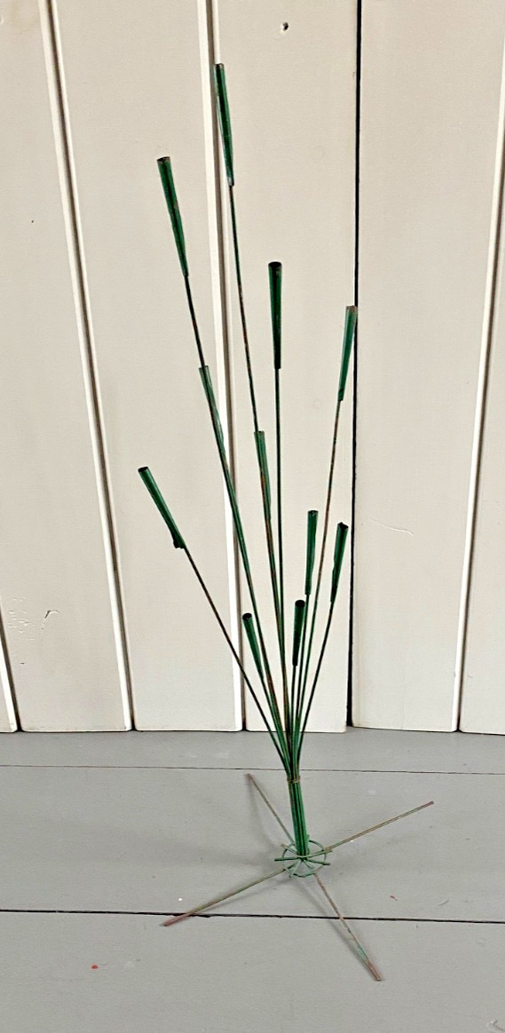 Vtg Rare Green Metal Cattails Grass Flower Frog MCM Kinetic Art Sculpture 37″H