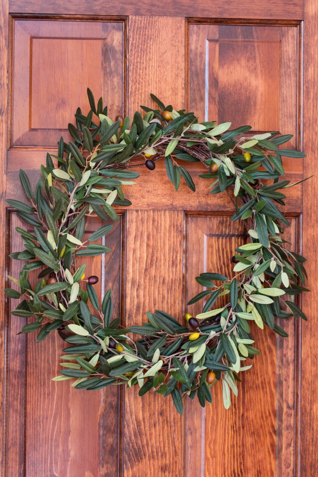 20” Artificial Olive Berry Twig Wreath Home Office Door Decor. Retail $77