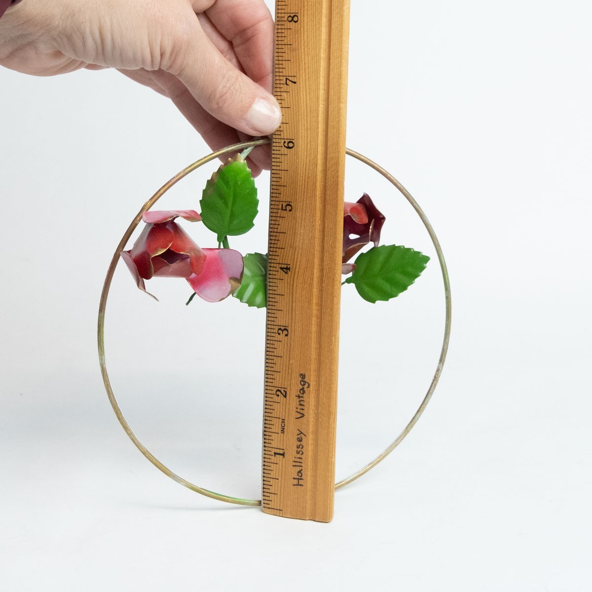 VTG Red Rose Wreath metal wall place Made in Hong Kong 6″