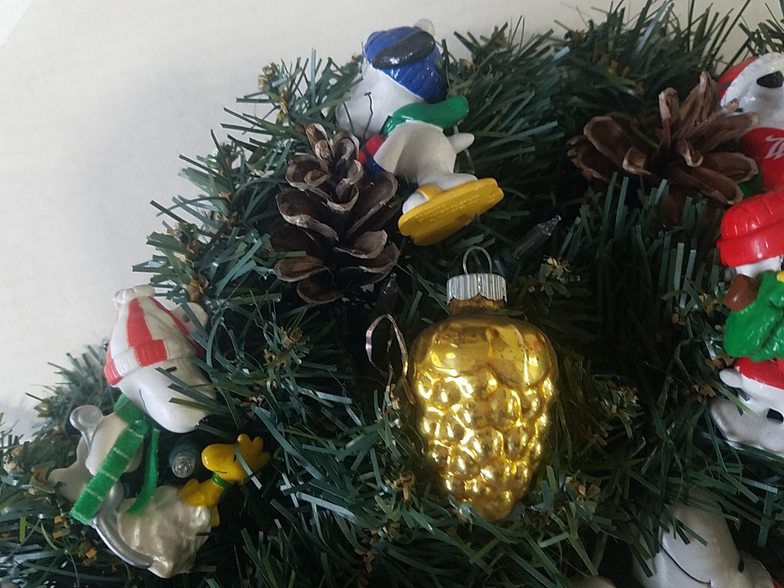Snoopy Christmas Wreath, Holiday Wreath, Bright Colorful Lights Up 21″
