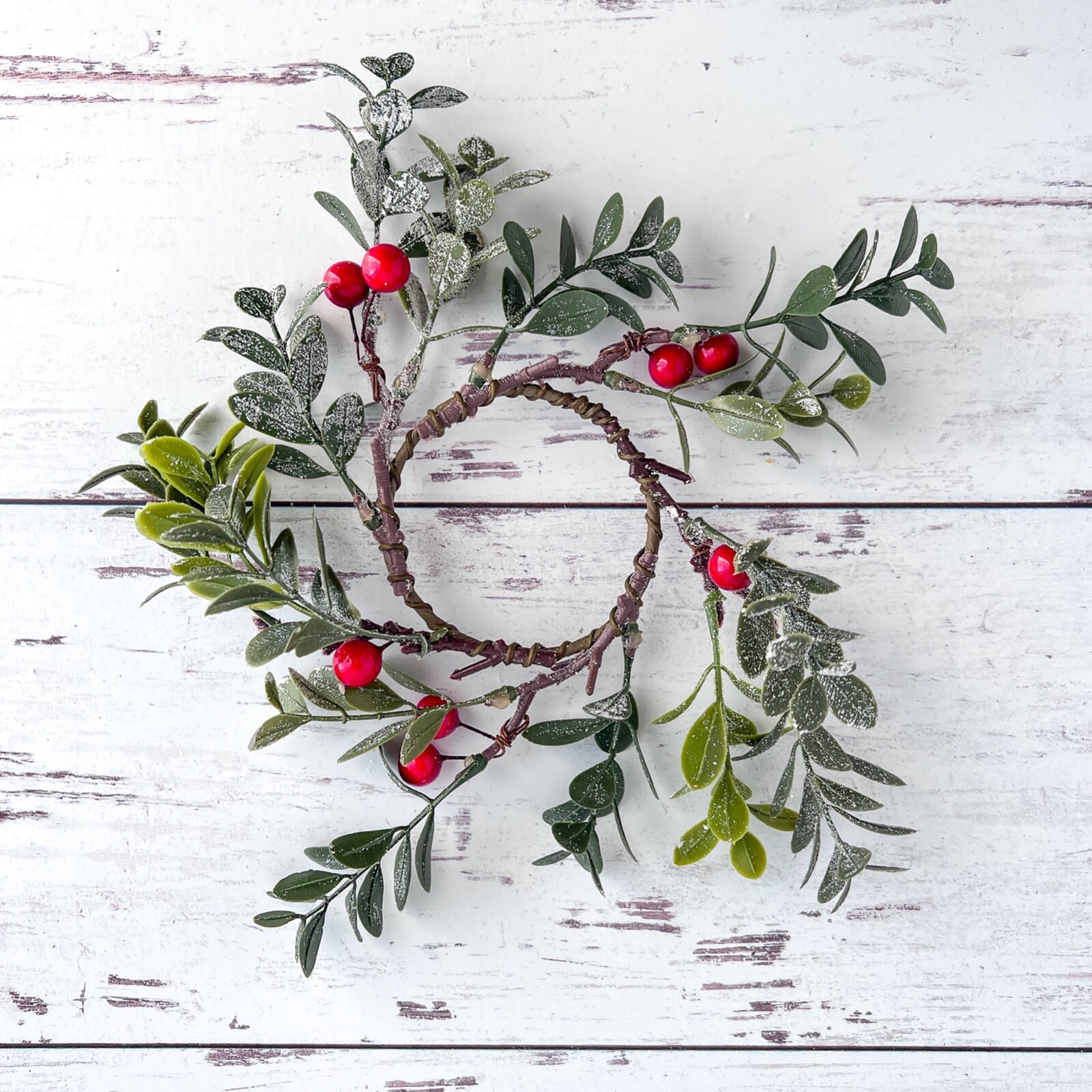 Frosted Green Leaf With Red Berry Candle / Napkin Ring 2.5″ Diameter Christmas